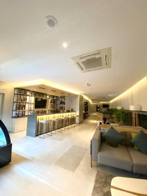 Condotel Aeon Towers Davao 20Mbps Wifi Екстер'єр фото