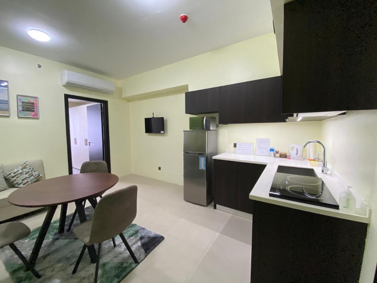 Condotel Aeon Towers Davao 20Mbps Wifi Екстер'єр фото